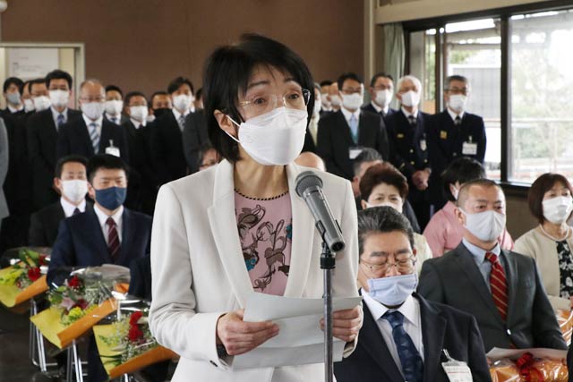 謝辞を述べる近藤福祉保健部長