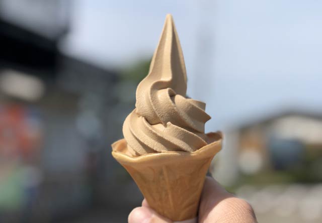 「食べるコーヒー」を目指したおとなの味の「良寛コーヒーソフト」