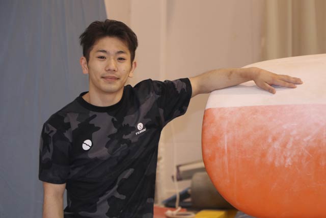 全日本選手権の跳馬で4位になった新潟経営大学体操部の4年・早坂晶宗さん