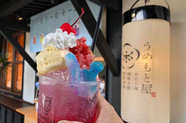注目の「けずりいちごソーダ」