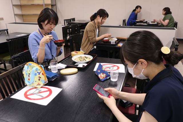 プレオープンした市役所食堂「Chikasyoku COCO」