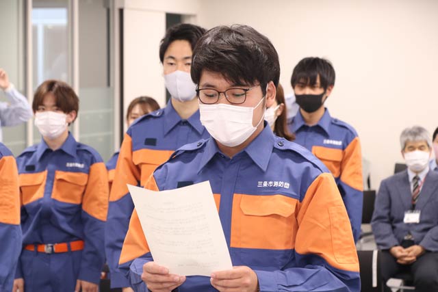 学生消防隊の菊田大亮隊長が決意表明