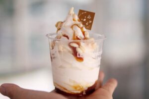 田上の「越の梅」を使った「うめ味噌ソフト」発売 次は梅ソーダ