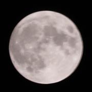 24日夜の満月を燕市から