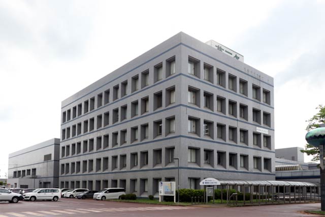 大規模ワクチン接種の県央会場となる燕三条地場産業振興センター