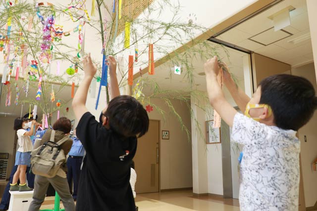 交通安全祈願七夕飾りイベント