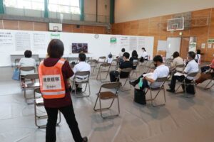 弥彦村を会場に燕市が教職員や保育士のワクチン接種