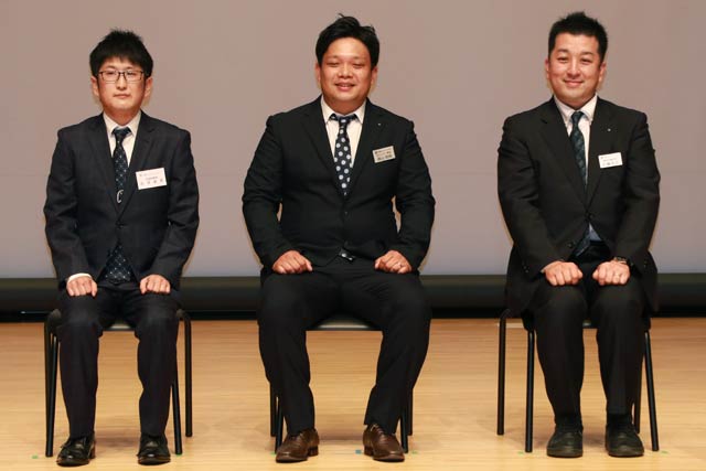 新入会員の相場義泰さんも並んで記念撮影