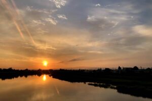 21日朝の燕橋からの日の出