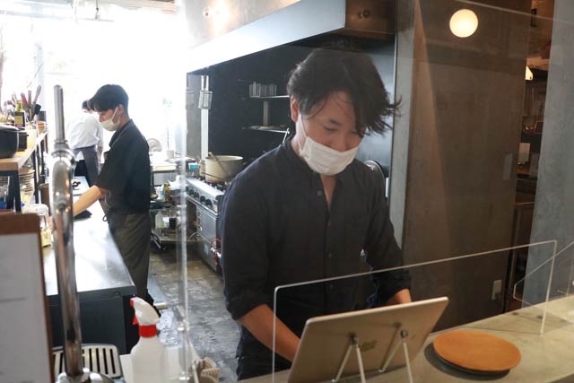 三条ものづくり学校でレンタルスペースは利用中止でも「0256ビストロ&ミール」は営業中