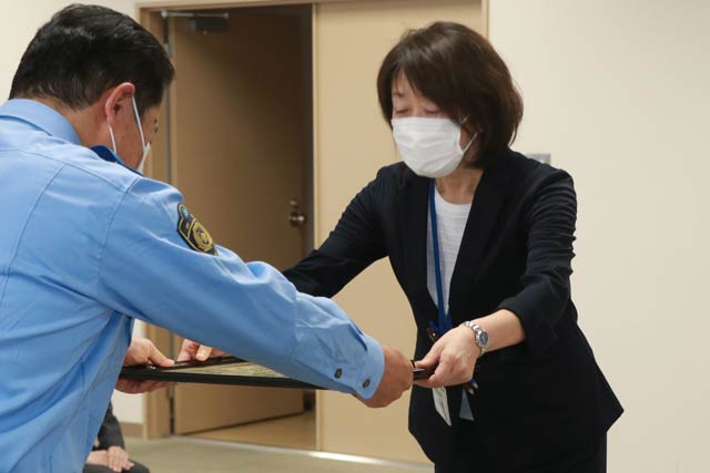 第四北越銀行吉田支店の職員鈴木和香子さん