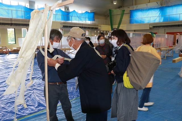 初めて下田地区で開かれている「越後三条ミニ削ろう会」