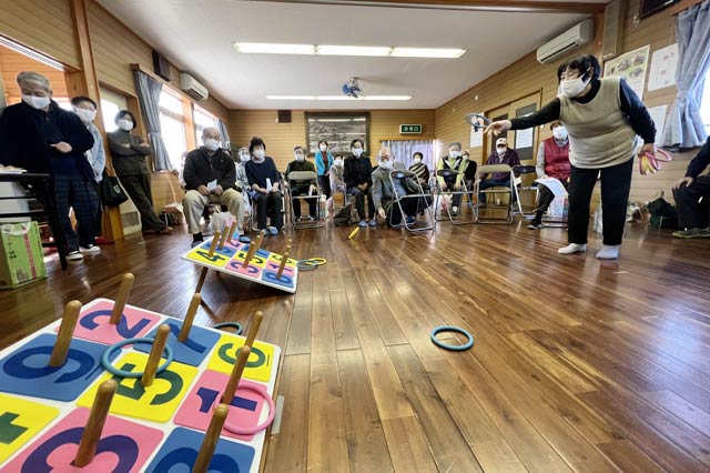 ゲーム大会の輪投げ