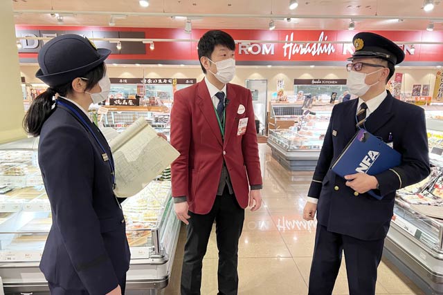 年末特別警戒で原信四日町店を訪問