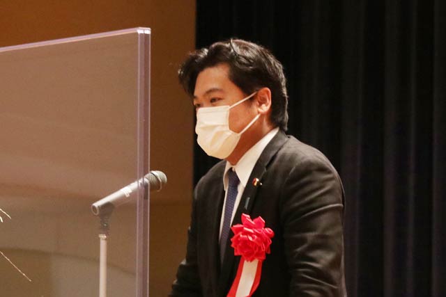 鷲尾衆院議員 