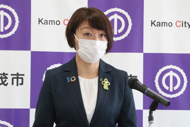 定例記者会見を行う藤田加茂市長