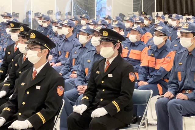 燕市消防出初め式の式典