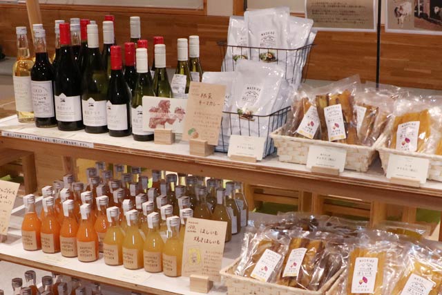 イチゴ以外の「道の駅 ましこ」が扱う加工商品の販売も