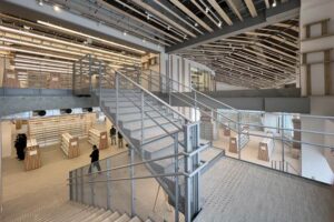図書館等複合施設「まちやま」