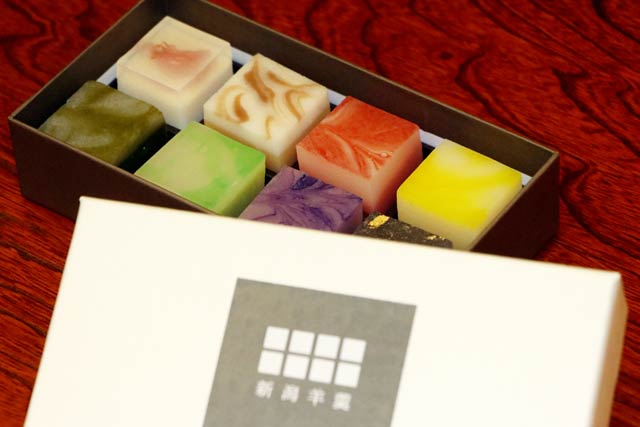 パッケージ入った「新潟羊羹」