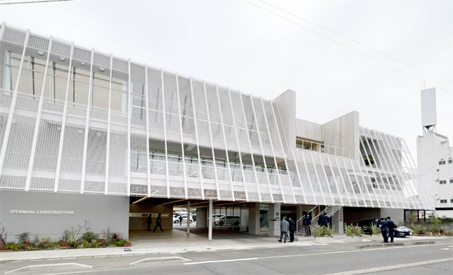 小柳建設加茂本店全景