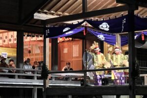 神明宮春季大祭宵宮の神楽奉納