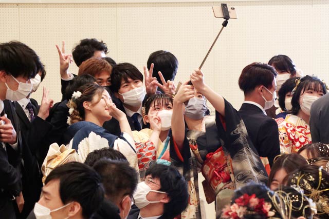 二十歳を祝う会のスナップ