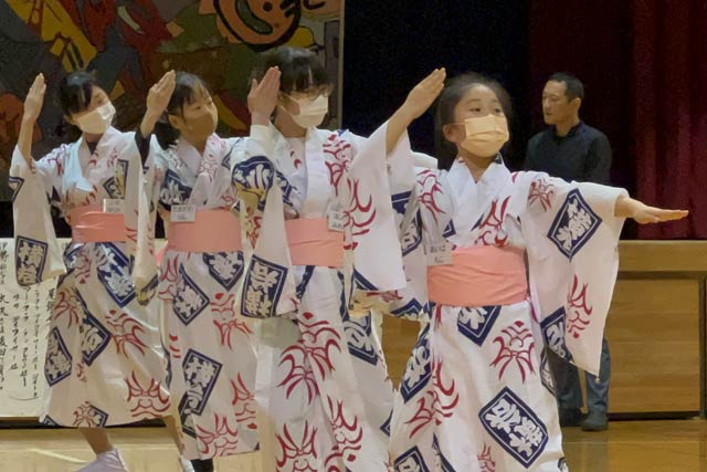 横町万灯保存会のけいこ