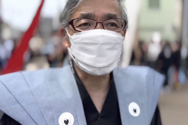 三条祭り大名行列に参加した高橋邦芳村上市長