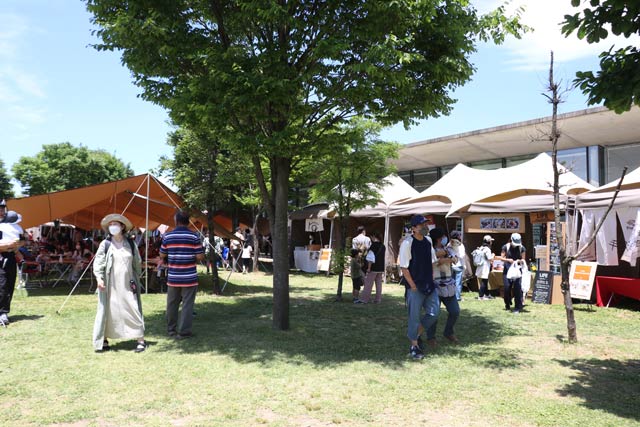 HEADQUARTERSで開かれた「雪峰祭 2022春」