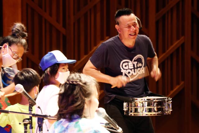 佐藤ひらりさんのファミリコンサートにゲスト出演した梶原徹也さん