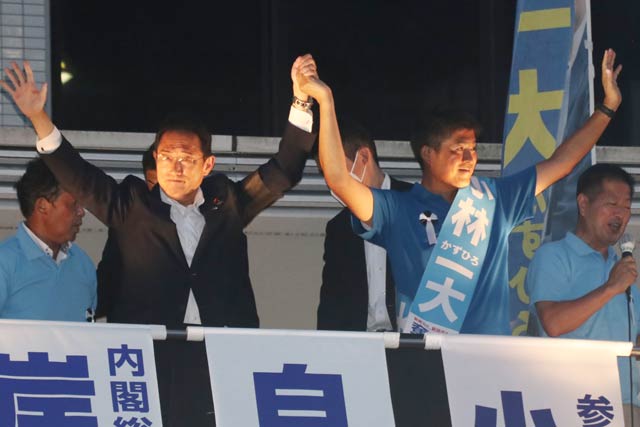 岸田首相応援に駆けつけた9日に古町十字路で行われた小林氏の最後の街頭演説