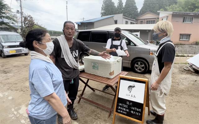 関川村湯沢地区に弁当を届ける