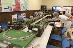 「いわむろや」で開かれている鉄道ジオラマ運転会
