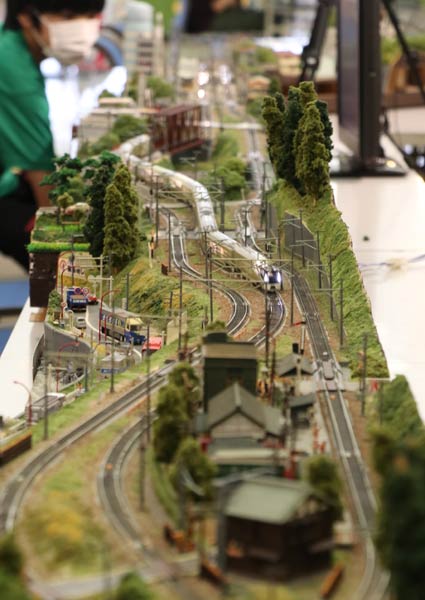「いわむろや」で開かれている鉄道ジオラマ運転会