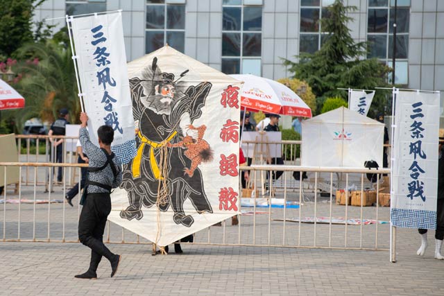 アゼルバイジャンでの三条凧協会