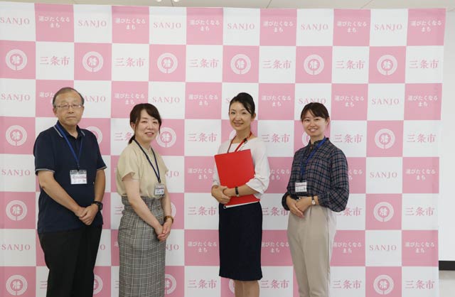 サイズも少し幅広に
