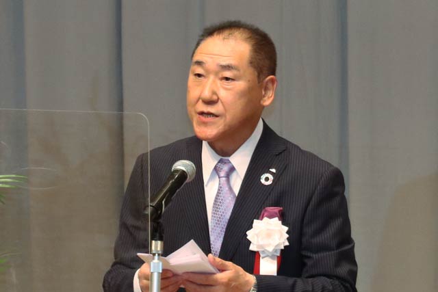 合併協議会長の越後さんとうJA経営管理委員会・奈良場義夫会長
