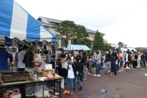 テナントに大行列ができることも