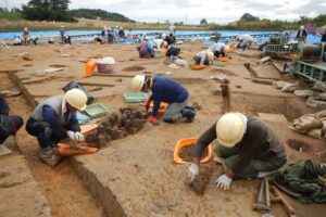 石港遺跡の発掘調査のようす