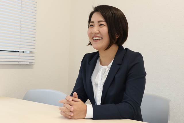燕三条オフィスのスタッフ鈴木美穂さん