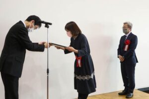 燕市の女性活躍・ダイバーシティ推進フォーラムで行われた「つばめ輝く女性表彰」