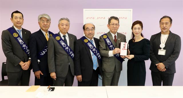 関係者で記念撮影