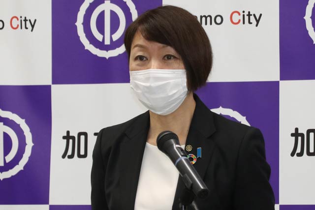 定例記者会見を行う藤田加茂市長