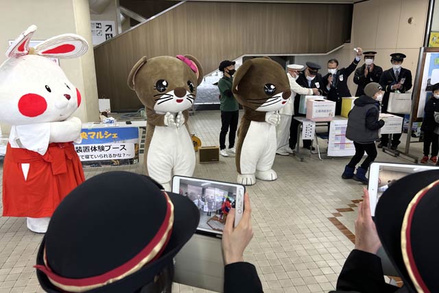 ミコぴょん、オコジロウ、オコミがやって来た