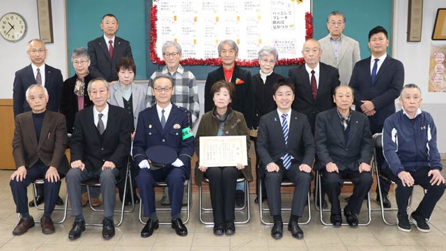 出席した入賞者で記念撮影