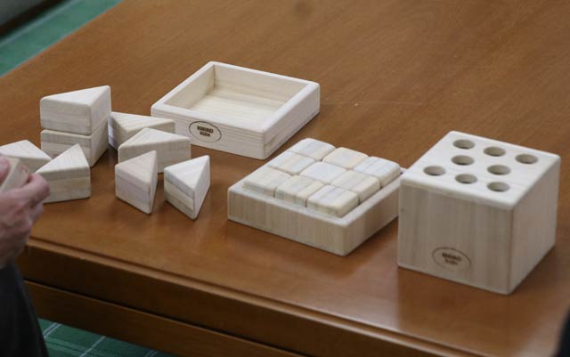 イシモクの知育玩具シリーズ「桐のつみき」