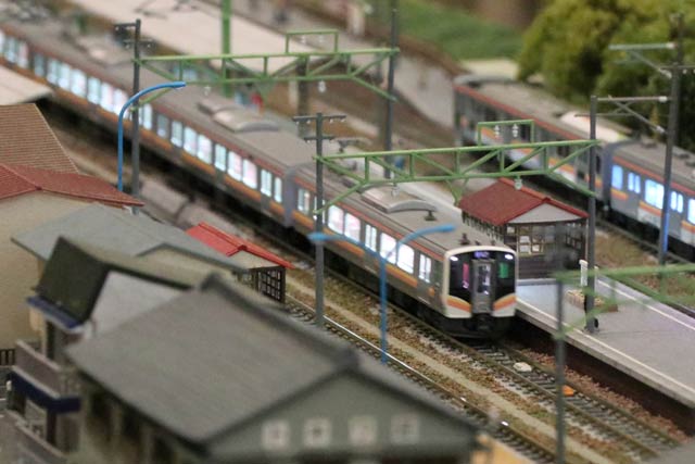 初お目見えのE129系の鉄道模型