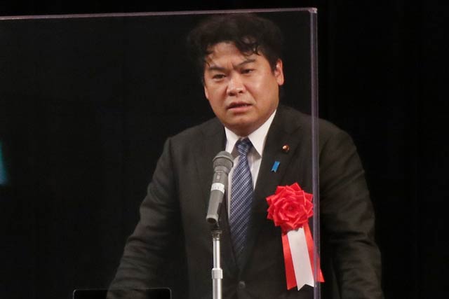 鷲尾衆院議員