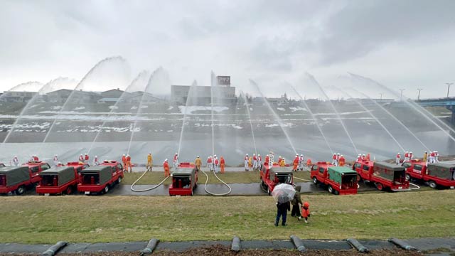 一斉放水